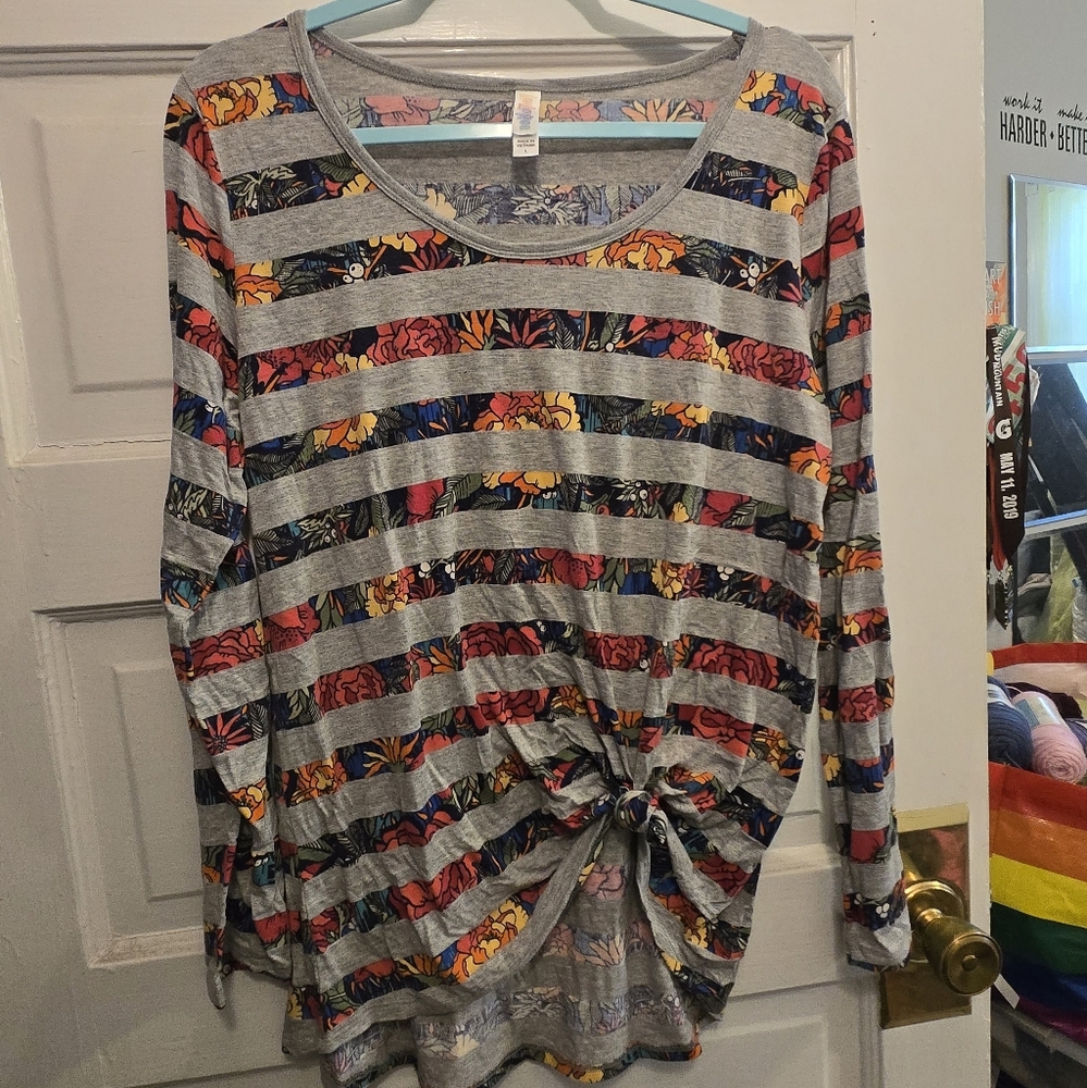LuLaRoe Lynnae Long Sleeve Tunic